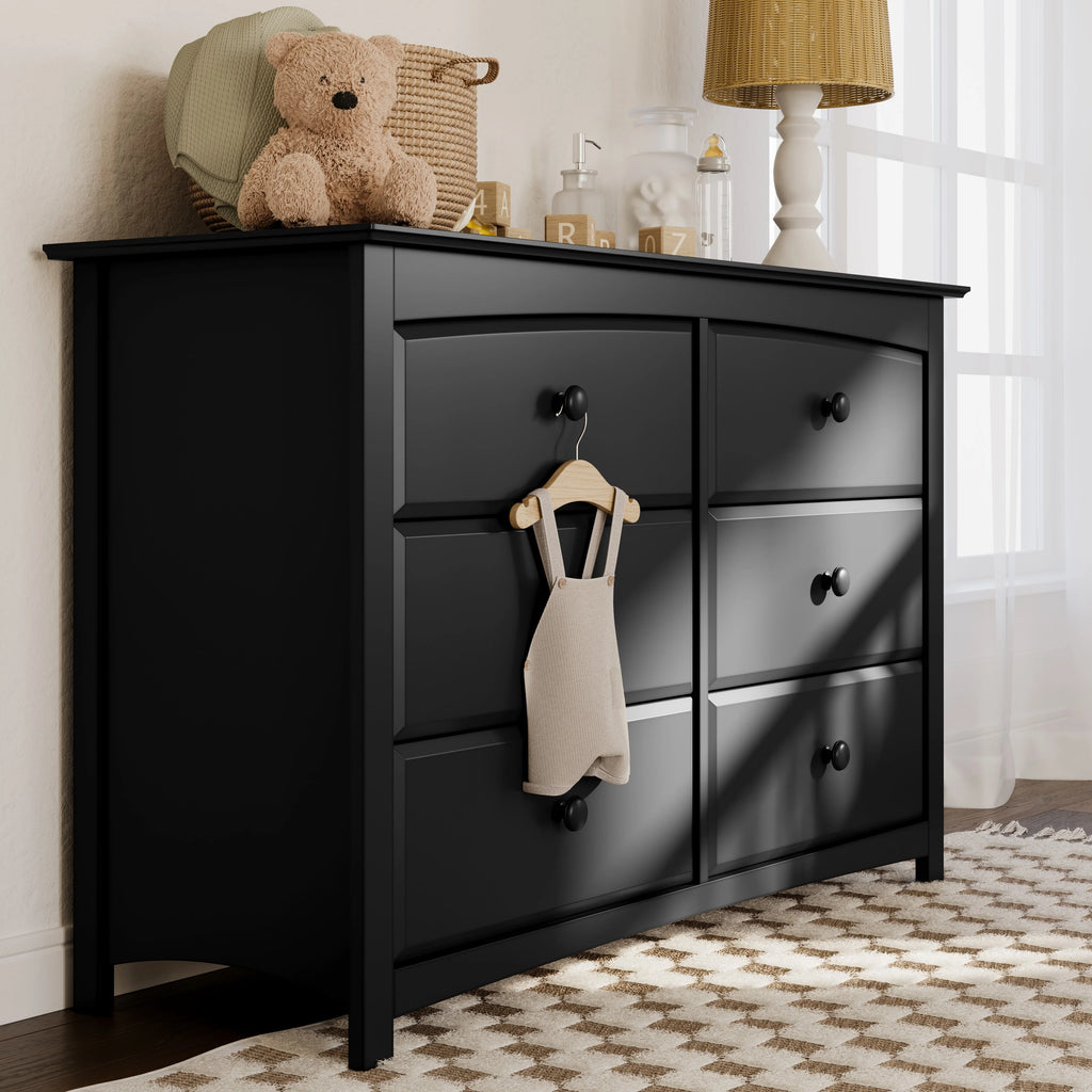 White 6 Drawer Double Dresser W706