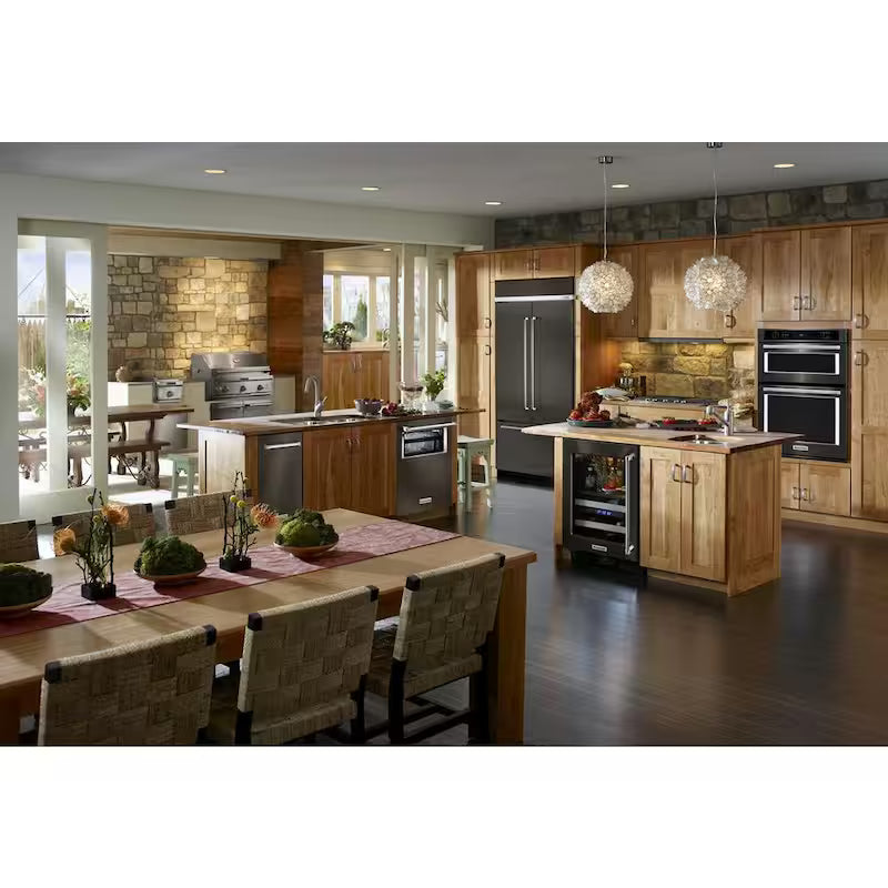 Built-In Ice Maker in PrintShield Black Stainless A31286