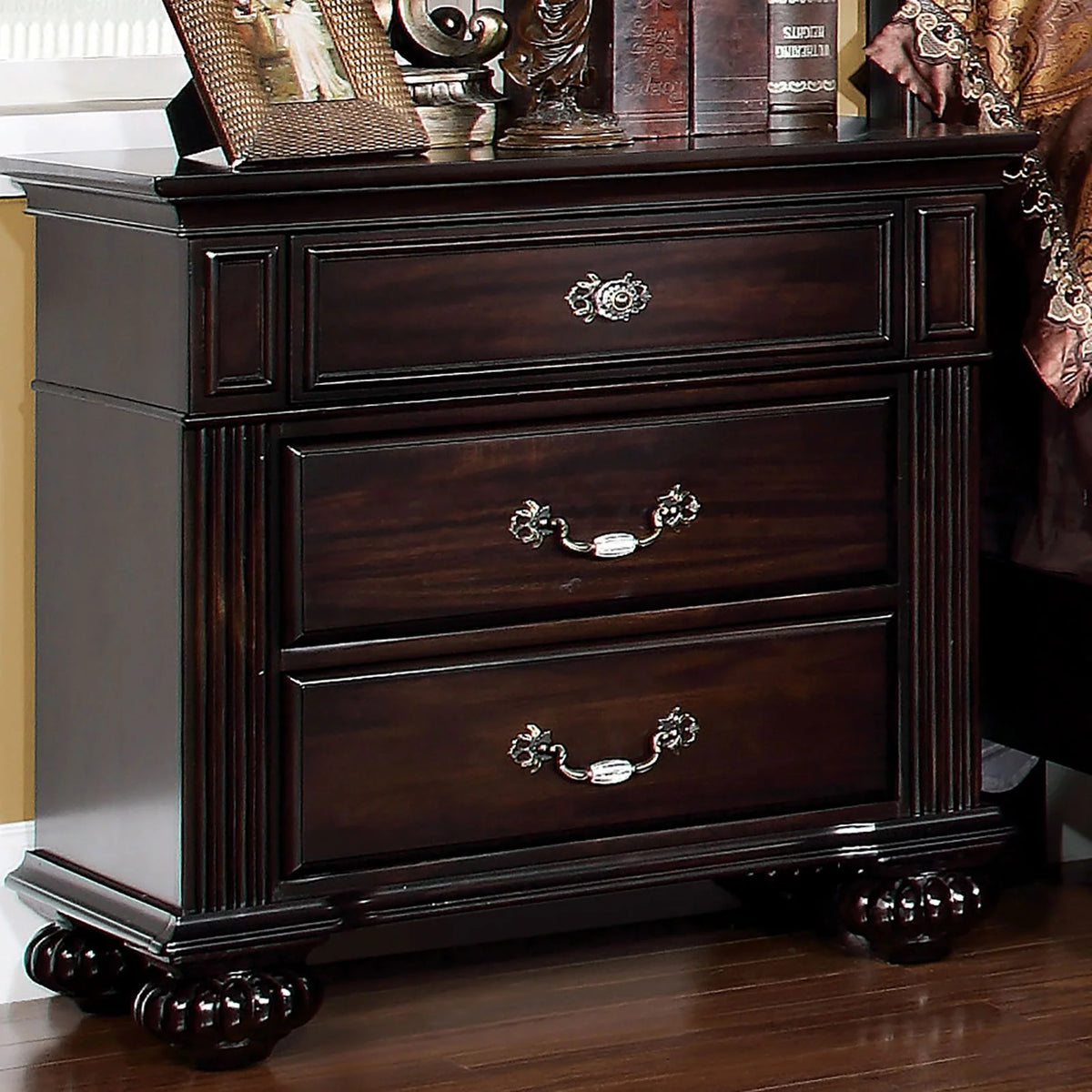 Dark Walnut Solid Wood 3-Drawer Nightstand T6087