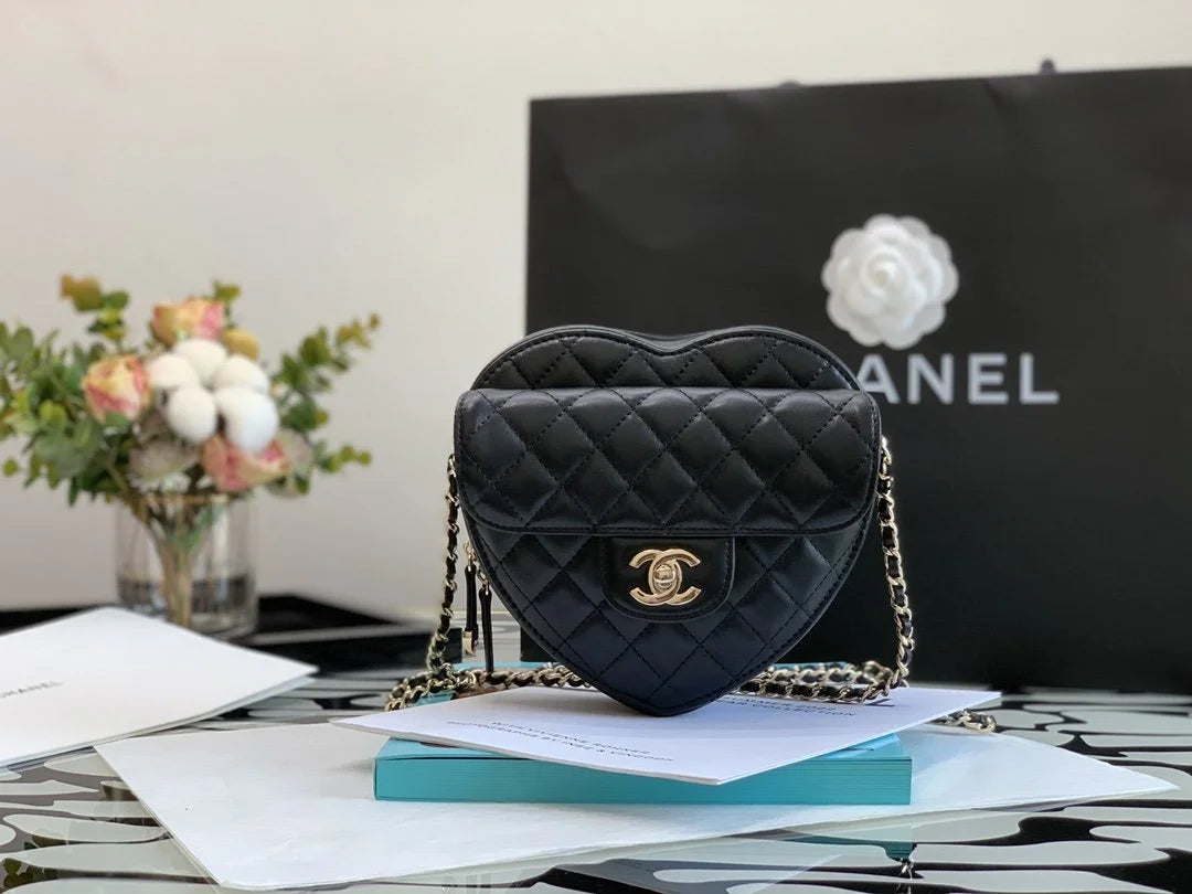 Black Mini Heart Bag P1726