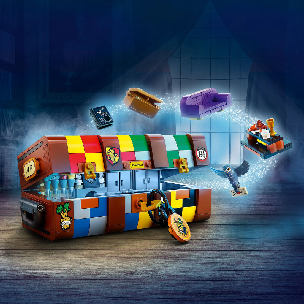 Customizable Toy Luggage Set with Minifigures F7050