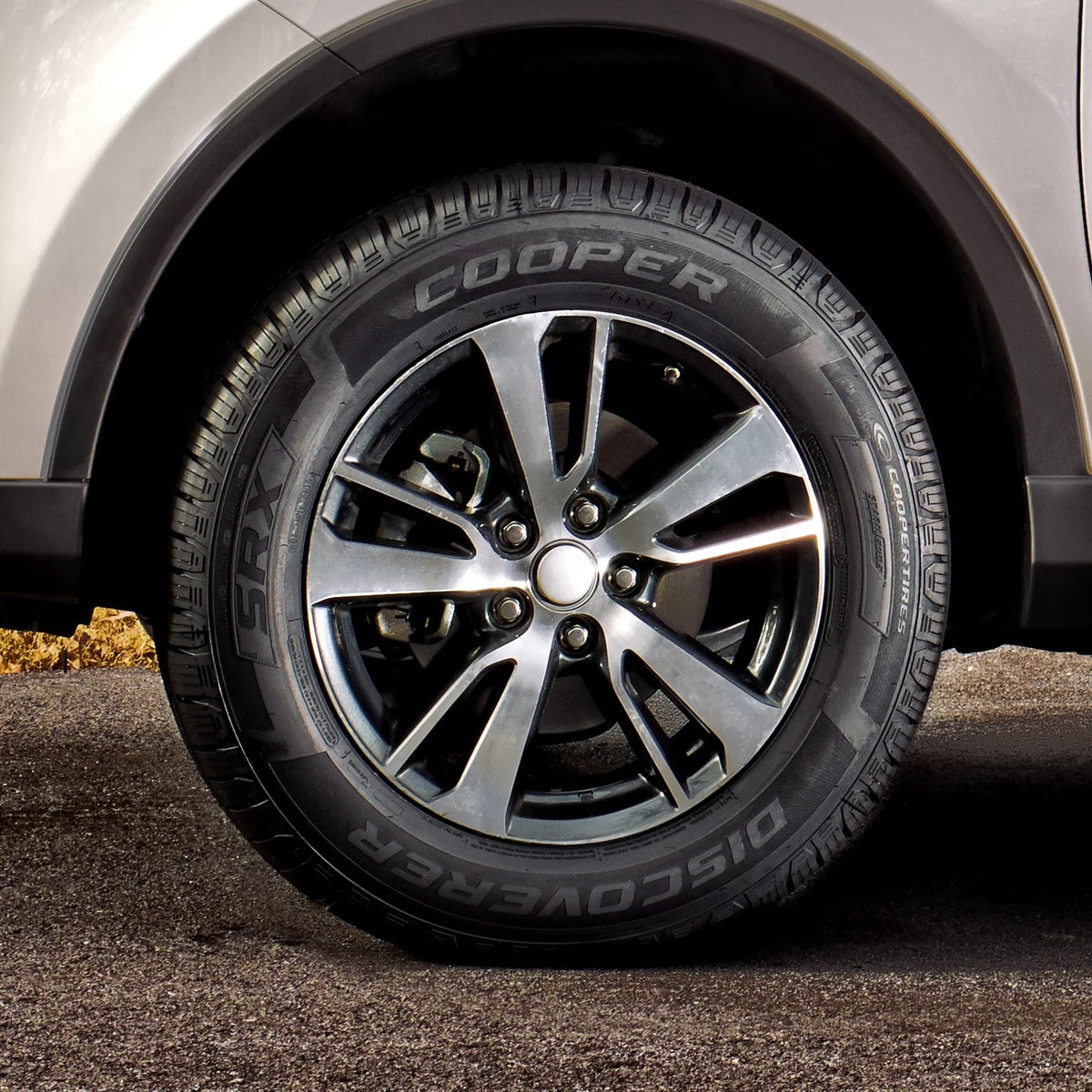 Set of 4 275/55R20 117H XL All Season Tires B16078