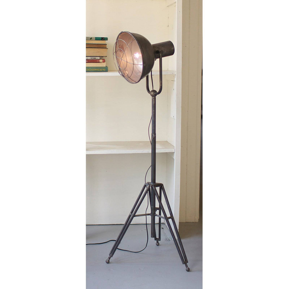 Caged Studio Lamp E462