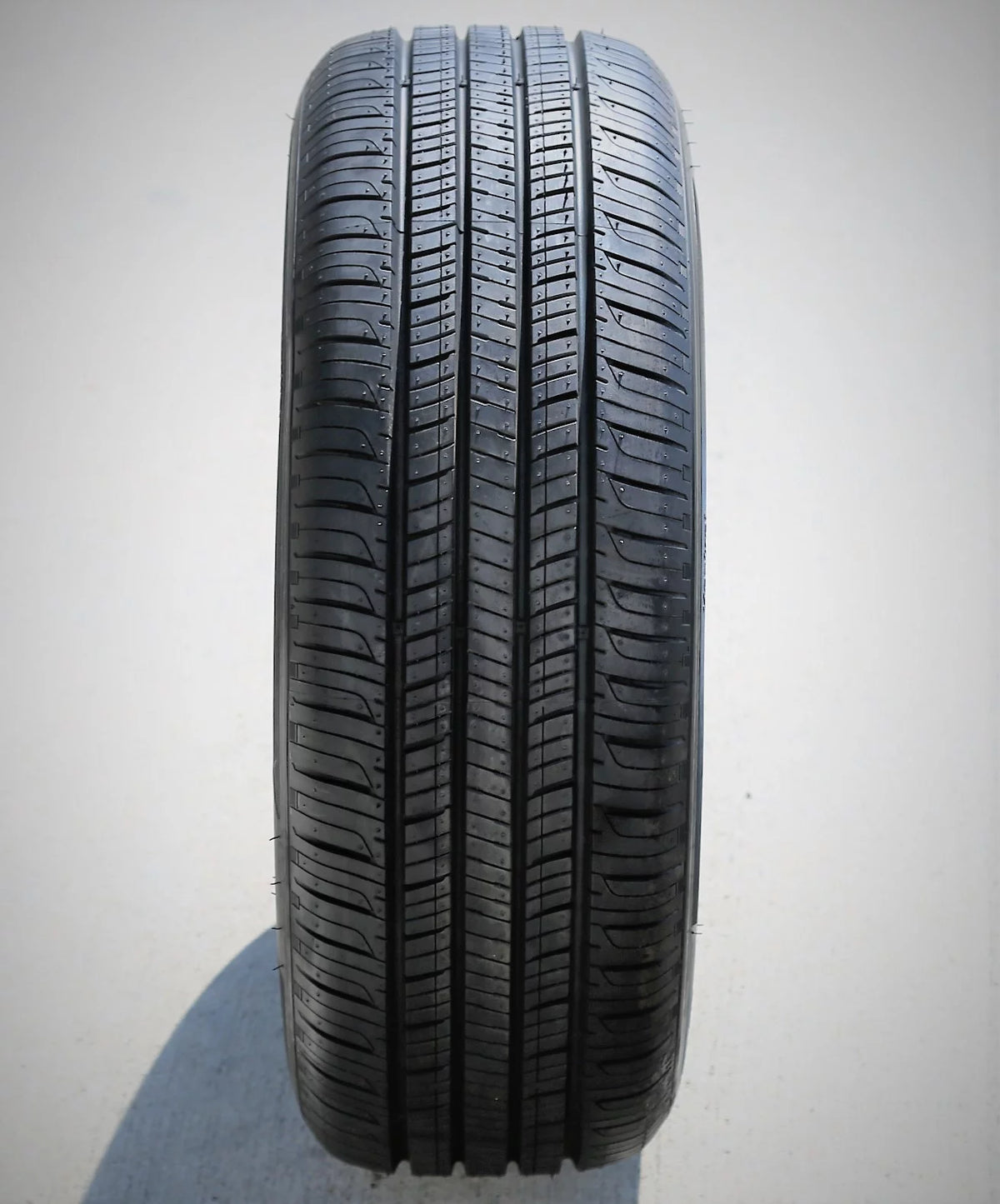 All Season 215/55R16 93H Passenger Tire T6256