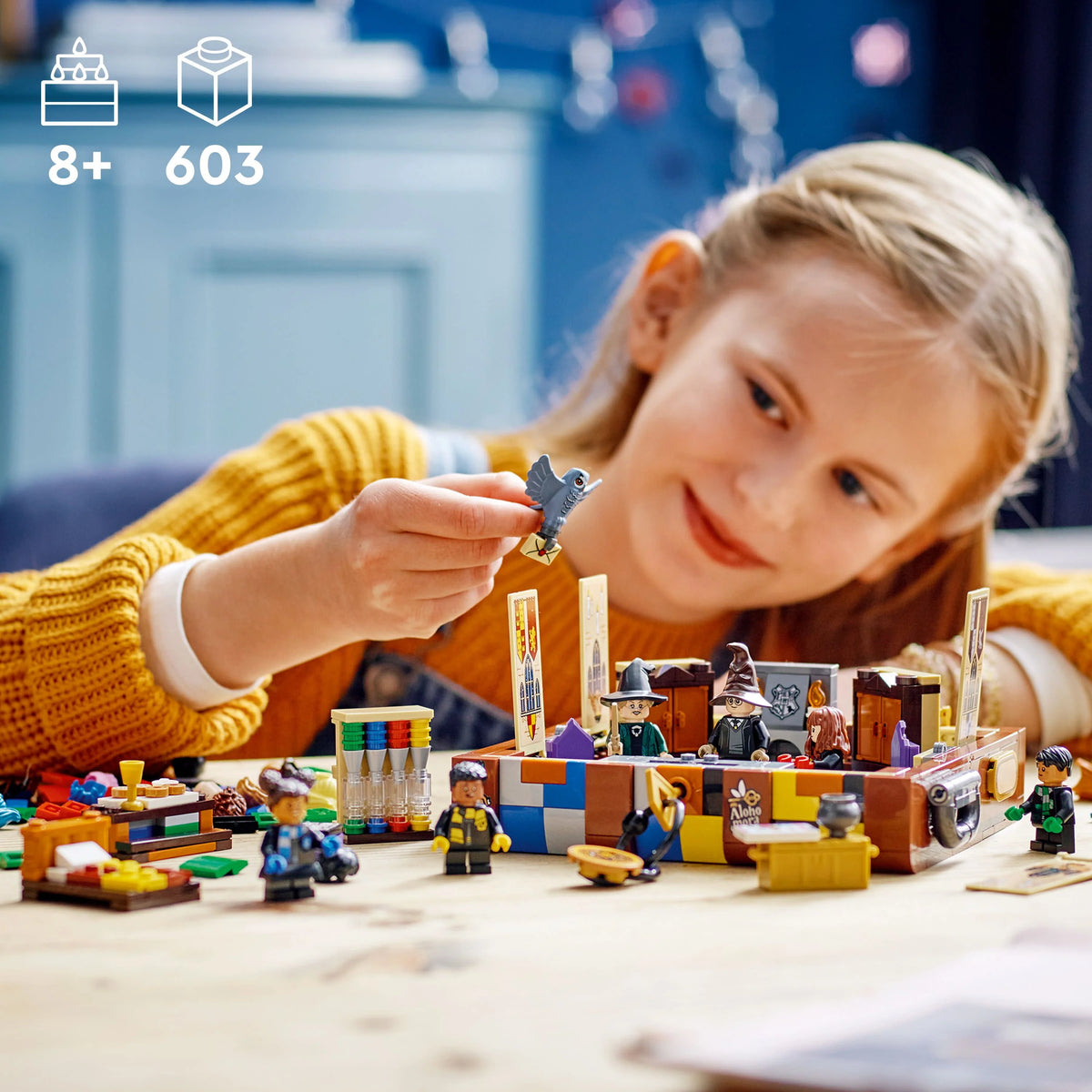 Customizable Toy Luggage Set with Minifigures F7050