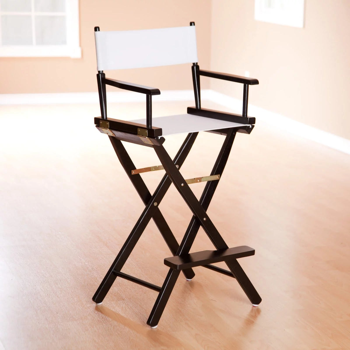 Director's Chair S49666