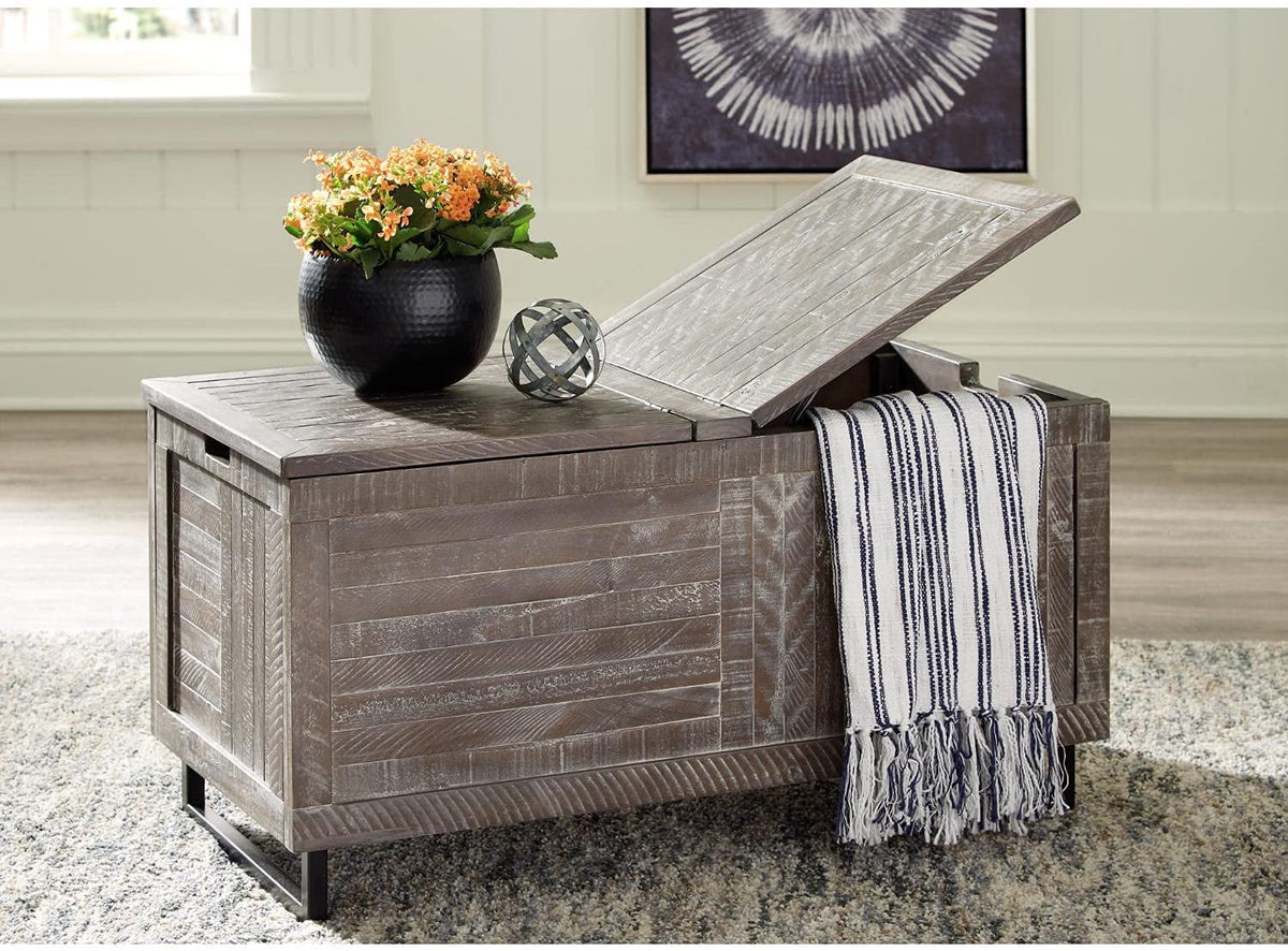 Distressed Gray Storage Trunk or Coffee Table G7596