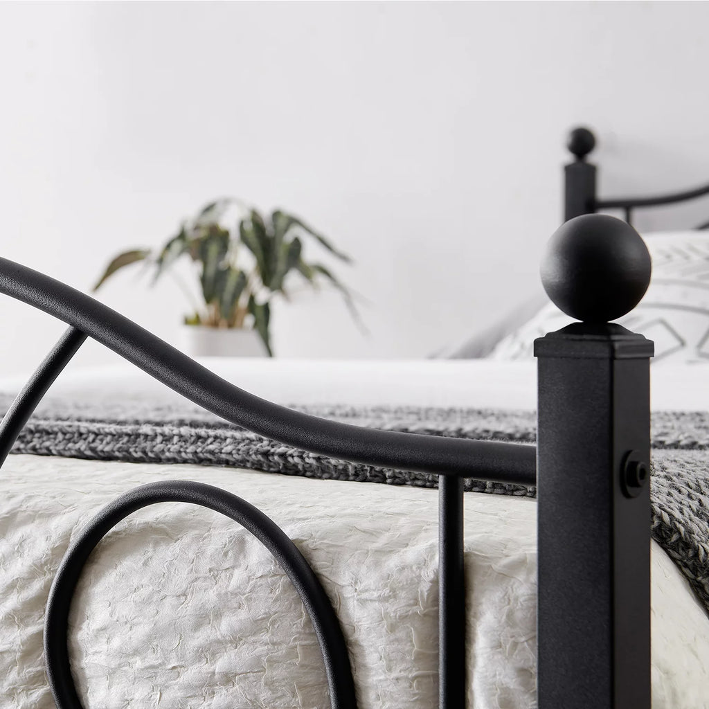 Twin Metal Platform Bed with Headboard and Footboard I248